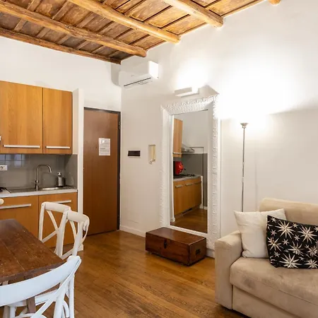 Labanca's Luxury Pantheon 2 Apartament *