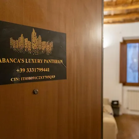 Labanca's Luxury Pantheon 2 רומא