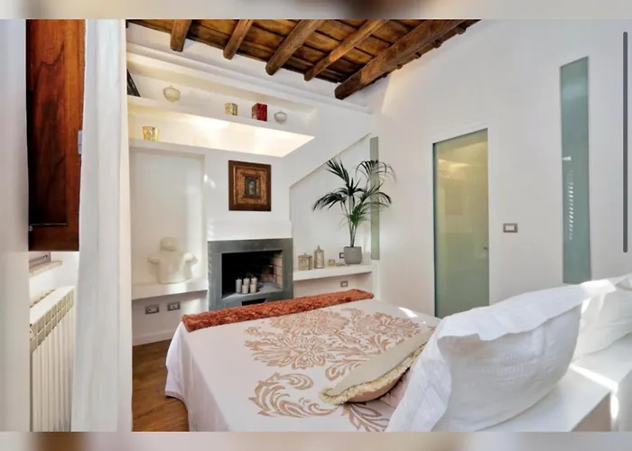 Labanca's Luxury Pantheon 2 Apartment